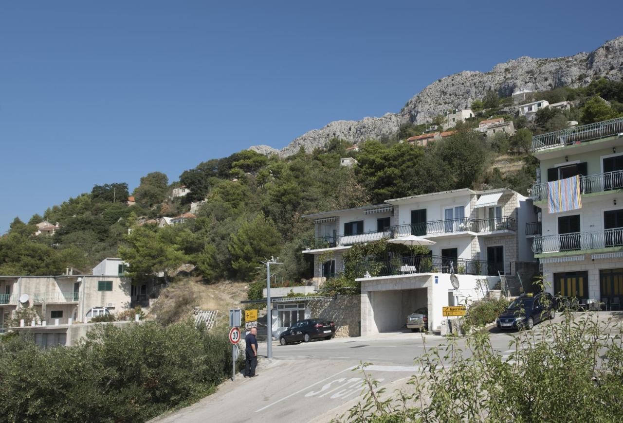 Apartments With A Parking Space Brela, Makarska - 16603 Esterno foto