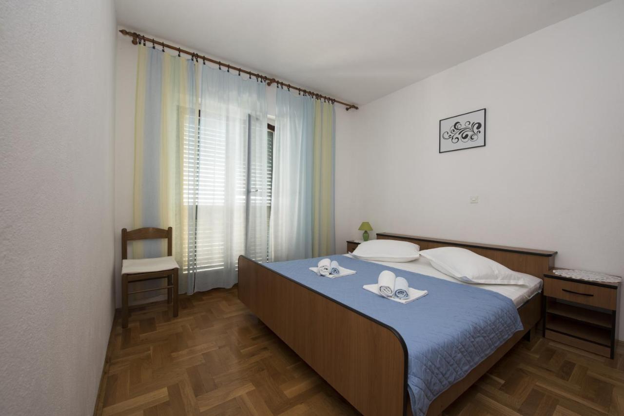 Apartments With A Parking Space Brela, Makarska - 16603 Esterno foto