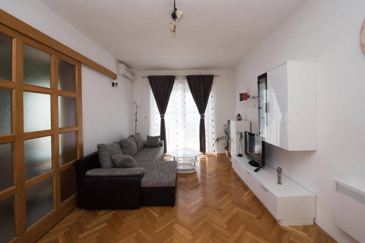 Apartments With A Parking Space Brela, Makarska - 16603 Esterno foto